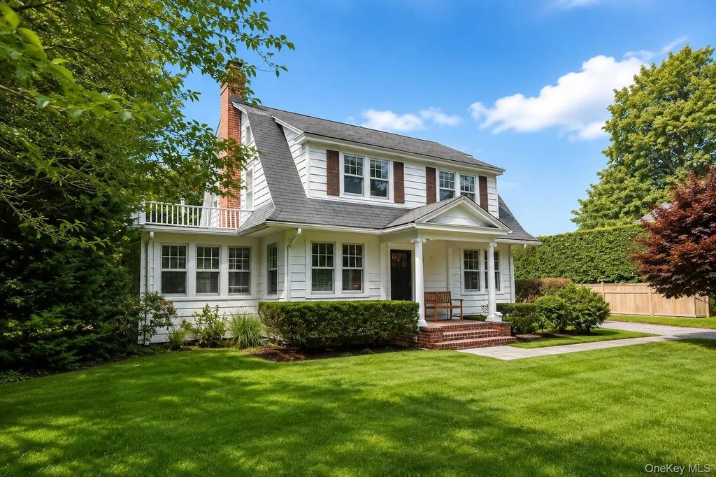 11 Hulse Street, Bellport Village