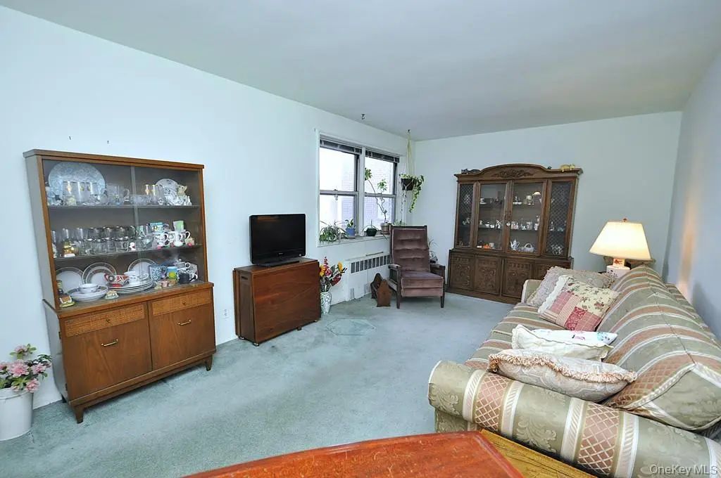 682 Tuckahoe Road # 5h, Yonkers