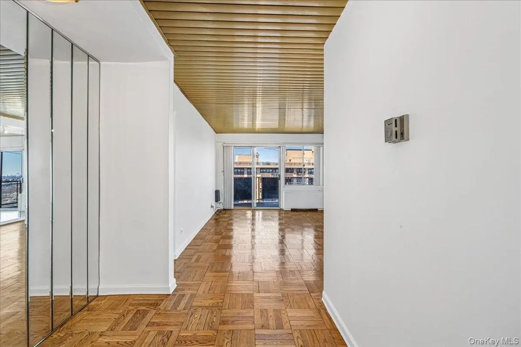 18-15 215th Street # 17l, Bayside
