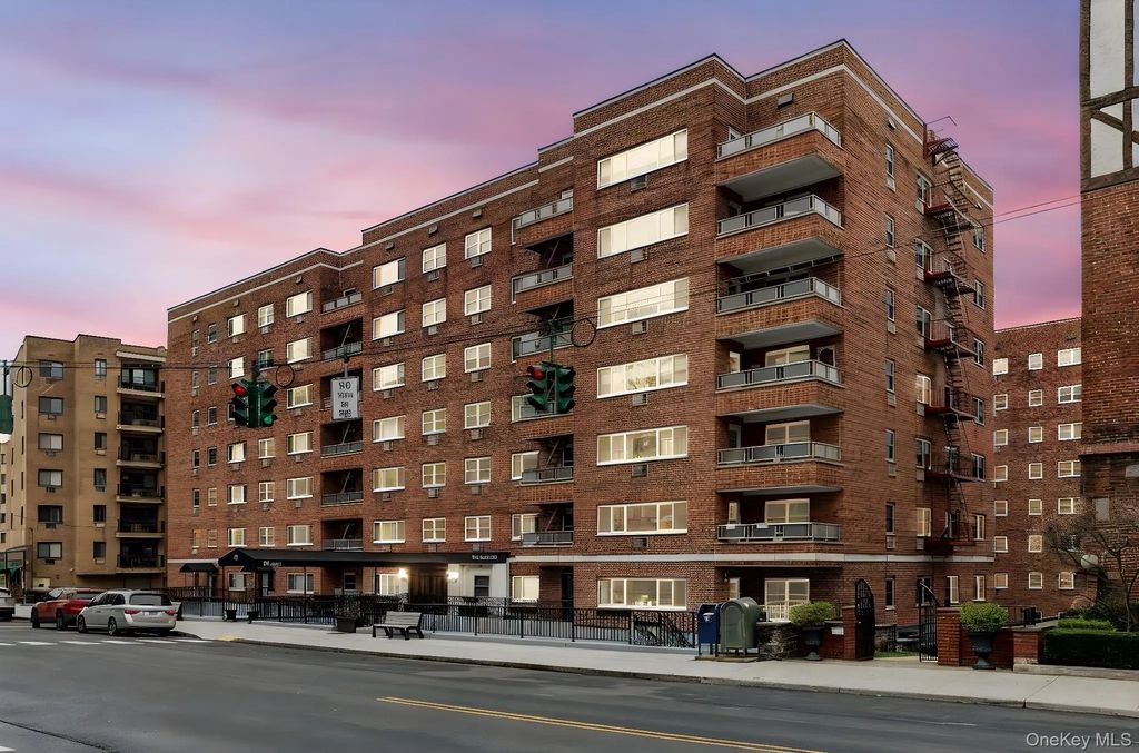 80 E Hartsdale Avenue # 101, Hartsdale