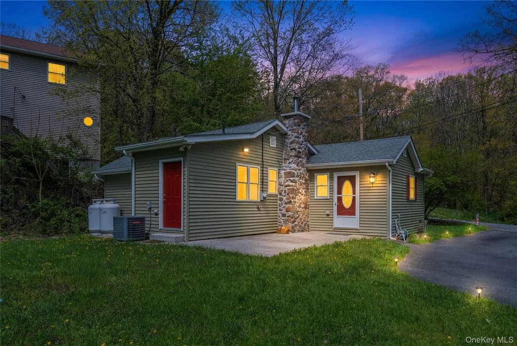 797 Forest Glen Road, Monroe