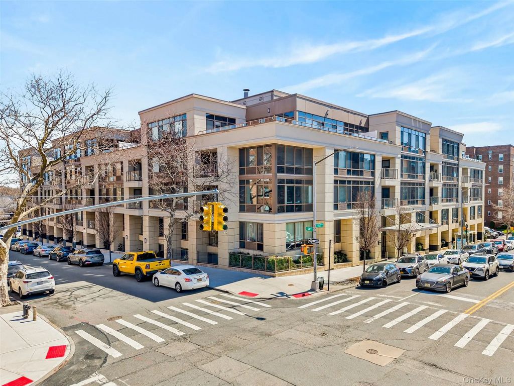 6405 Yellowstone Boulevard # 206as, Forest Hills