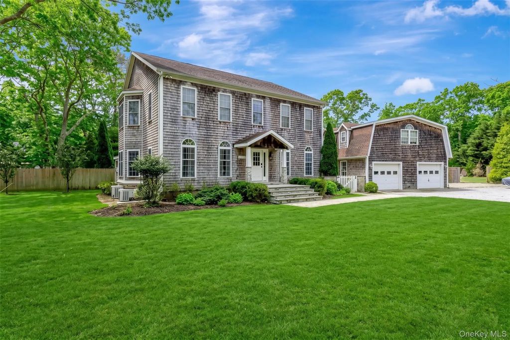 26 Box Tree Road, East Quogue