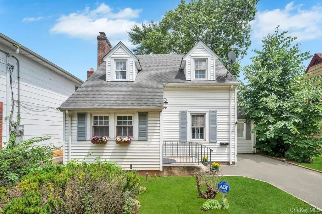 207 N Grove Street, Valley Stream