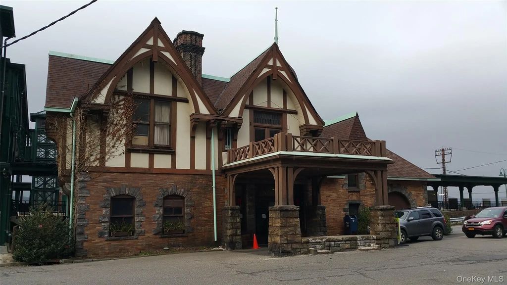 110 Ardsley Avenue W, Ardsley-on-Hudson