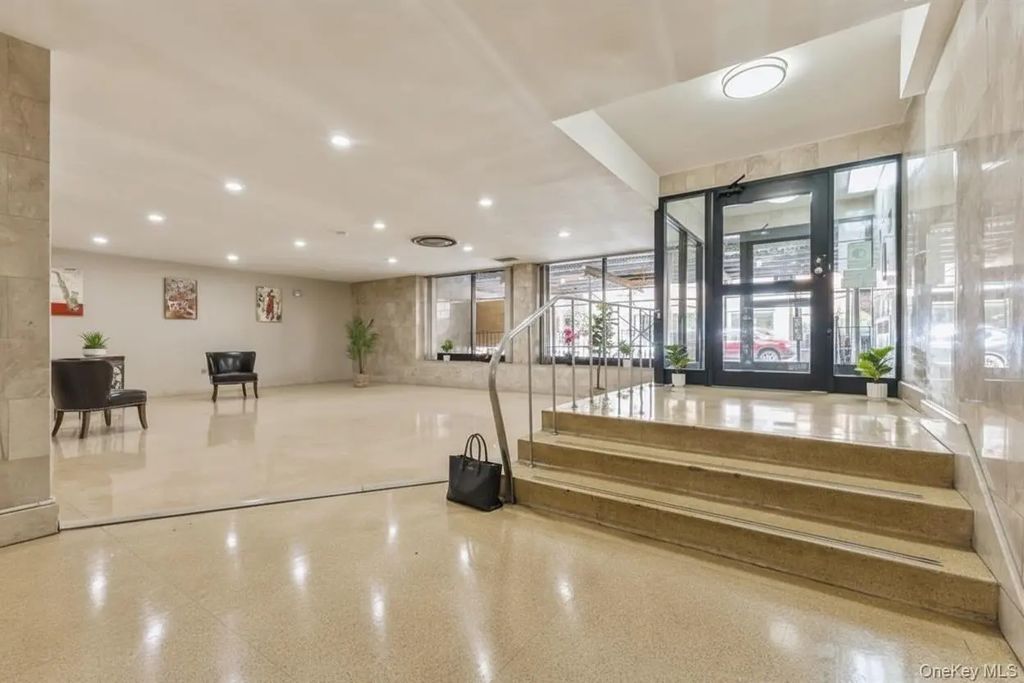 99-10 60th Avenue # 5d, Corona