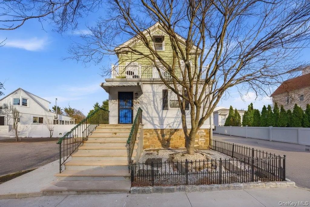164 Aka 166 Crescent Place, Yonkers