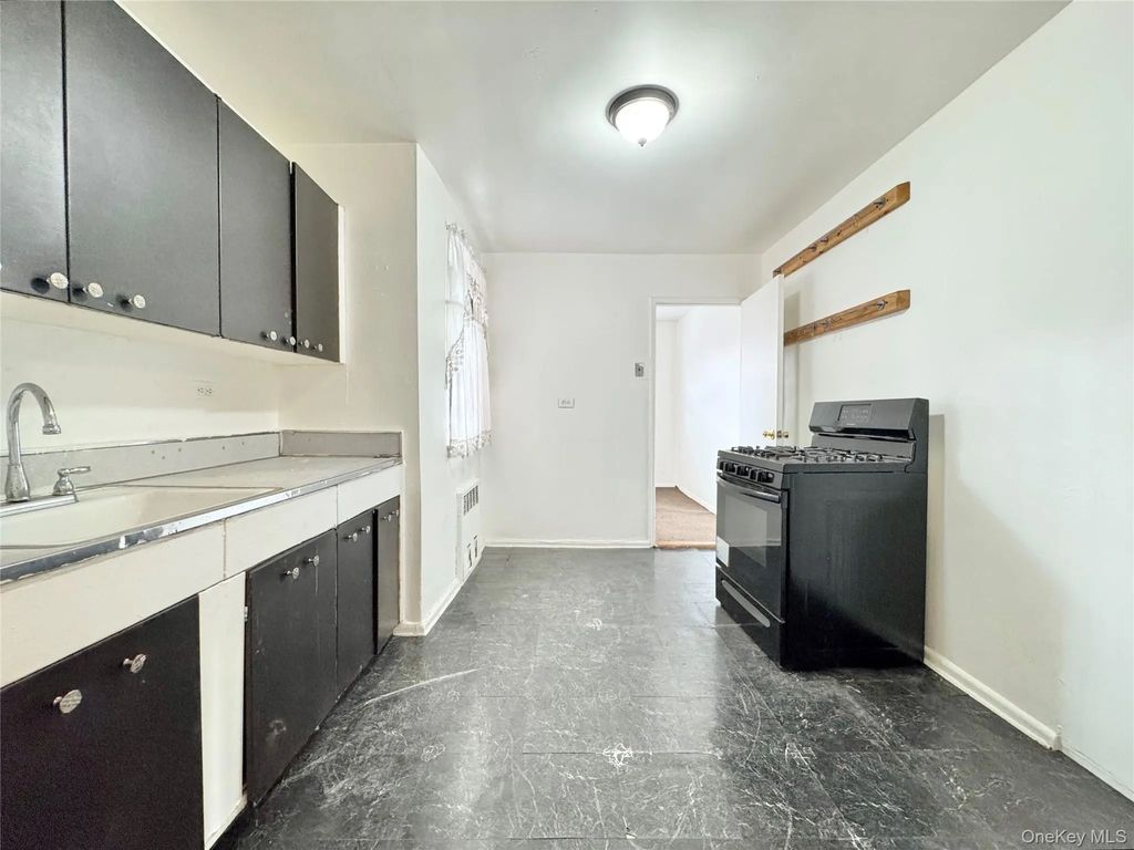 57-10 Junction Boulevard # 1e, Elmhurst