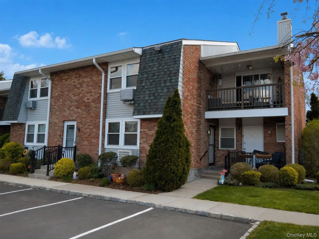 146 Millard Avenue # 146, West Babylon
