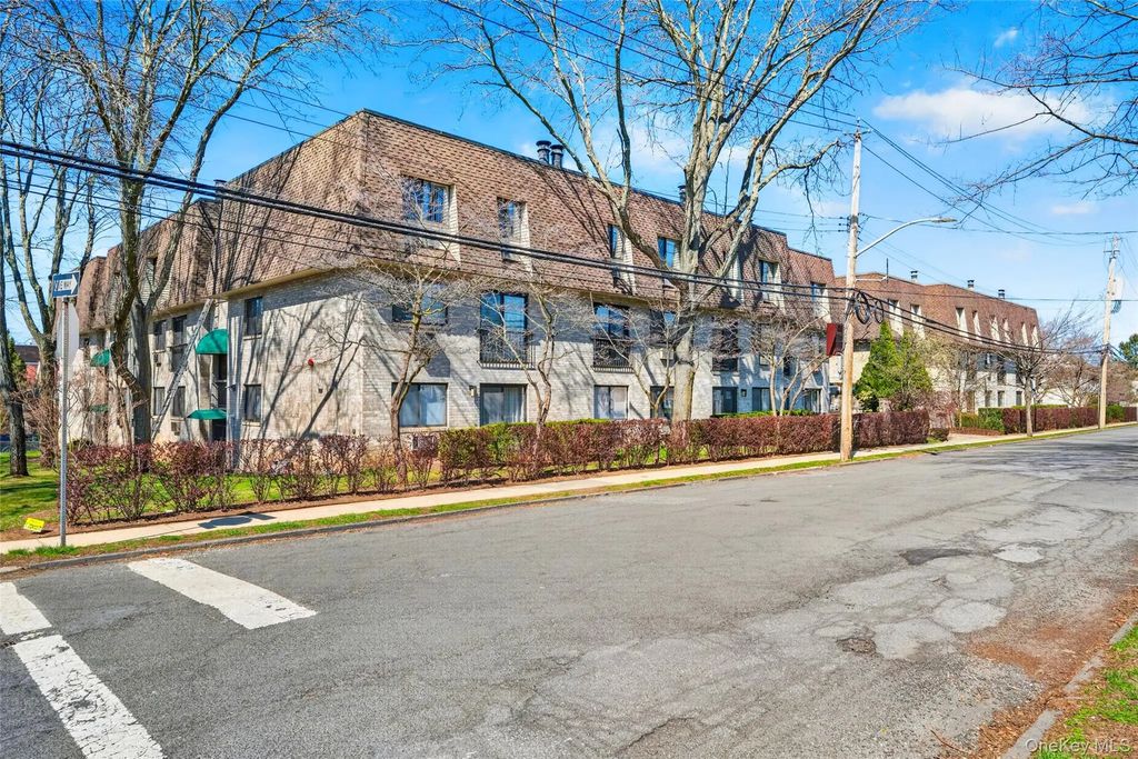 24 Carhart Avenue # 211, White Plains