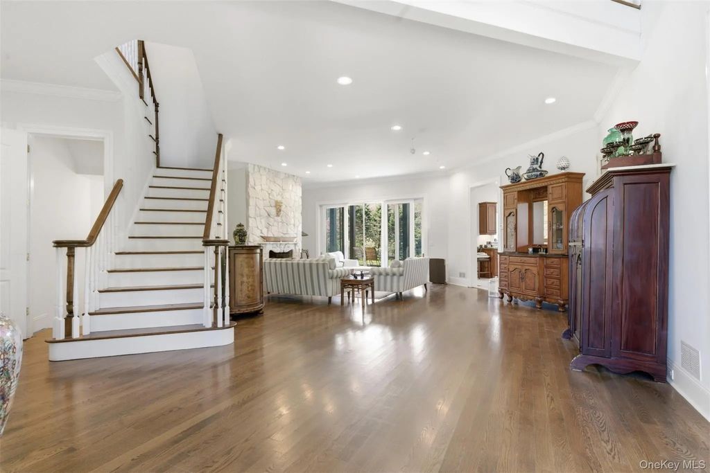 9 Locust Woods Drive, Shelter Island