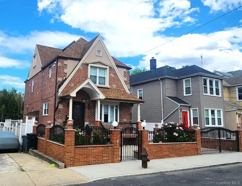 27-15 Butler Street, East Elmhurst