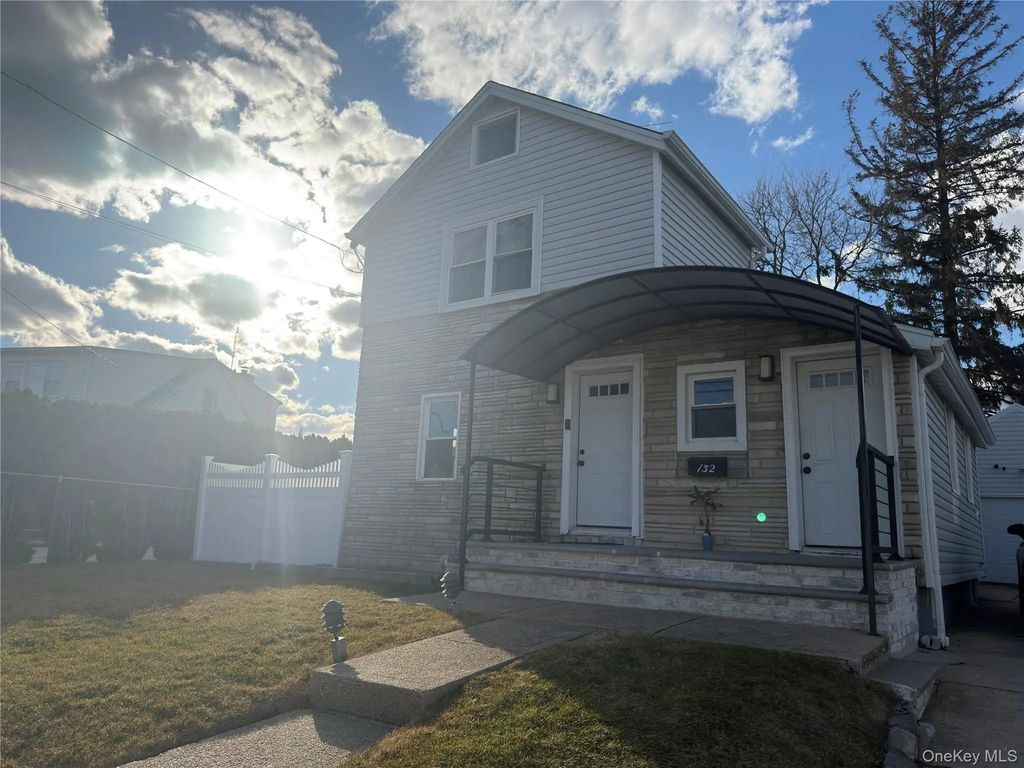 132 Shaw Avenue 1, Valley Stream