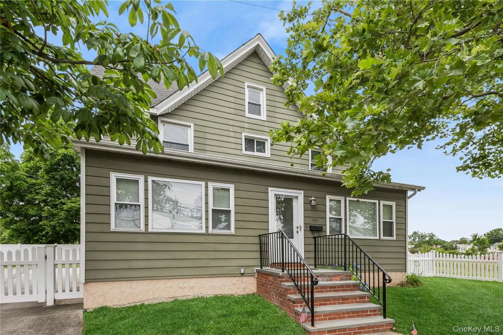 401 Ocean Avenue, Malverne