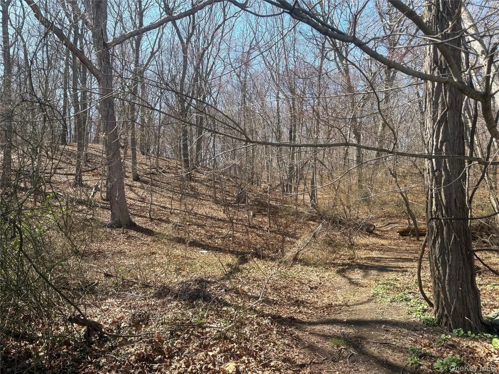 Woodhull Landing, Miller Place