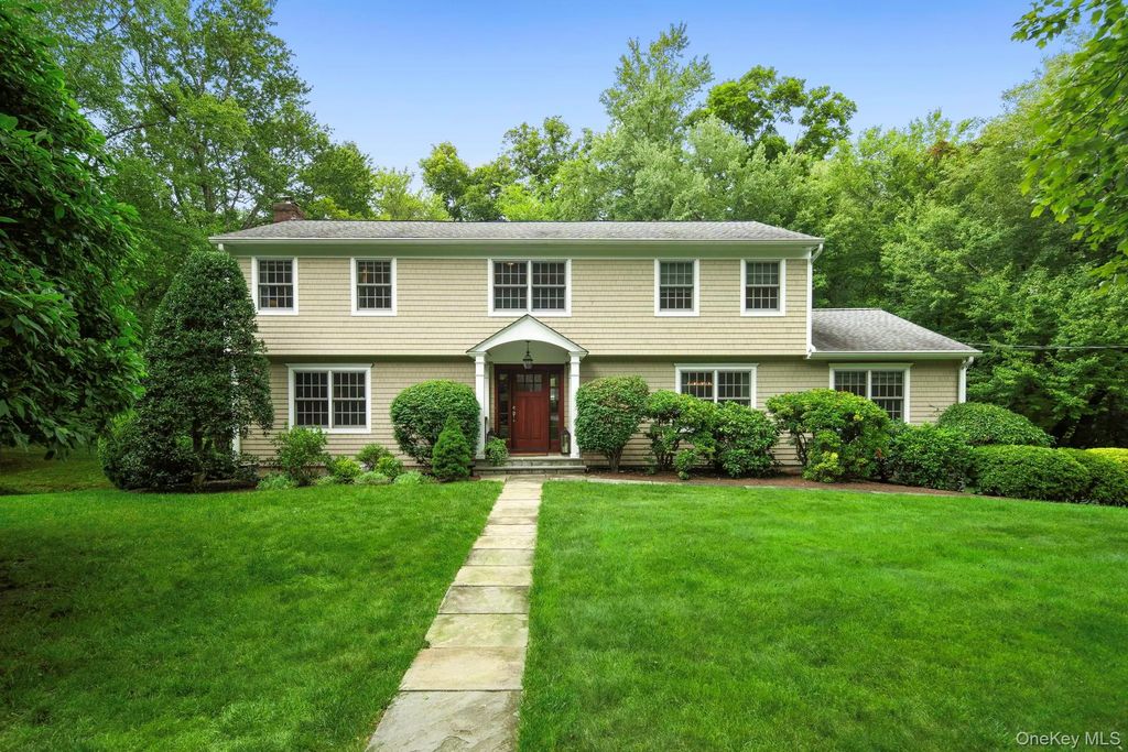 12 Suzanne Lane, Chappaqua