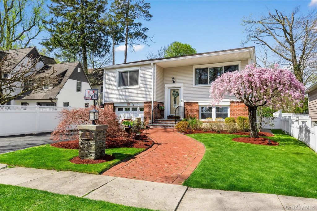 239 Davis Avenue, White Plains