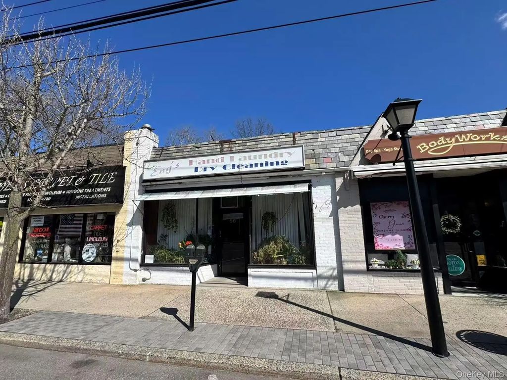 56 Covert Avenue, Garden City