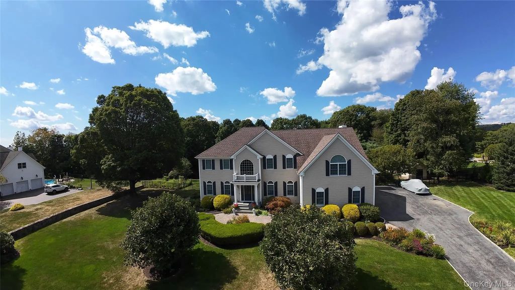27 Kaitlin Drive, Mahopac