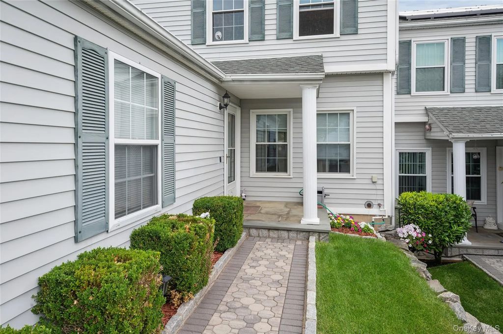 2702 Watch Hill Drive, Tarrytown