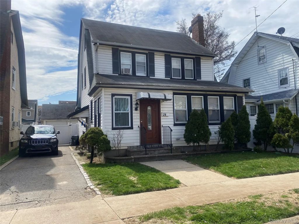 24 Lent Avenue, Hempstead