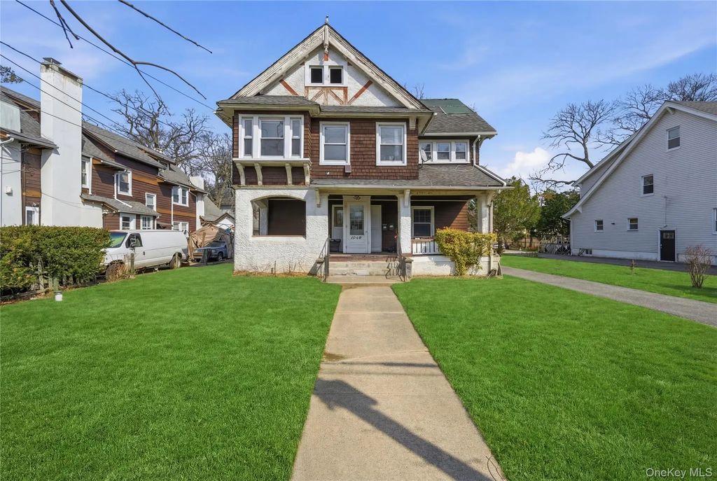 1046 Dickens Street, Far Rockaway