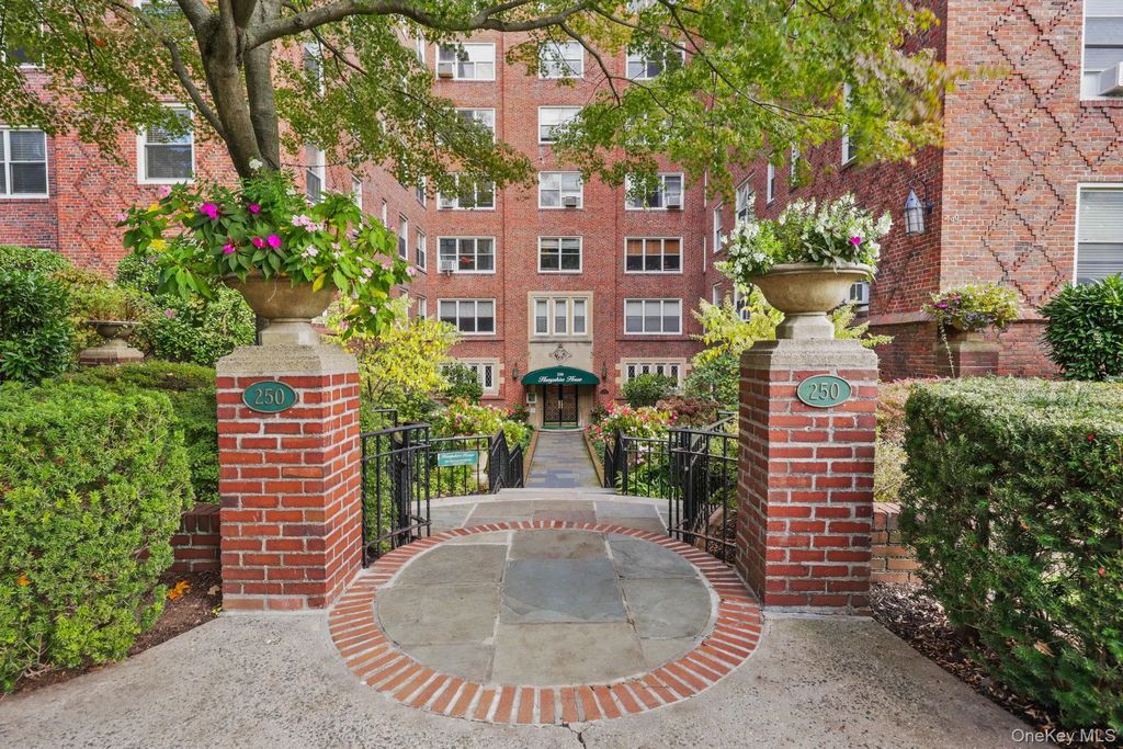 250 Bronxville Road # 2g, Bronxville