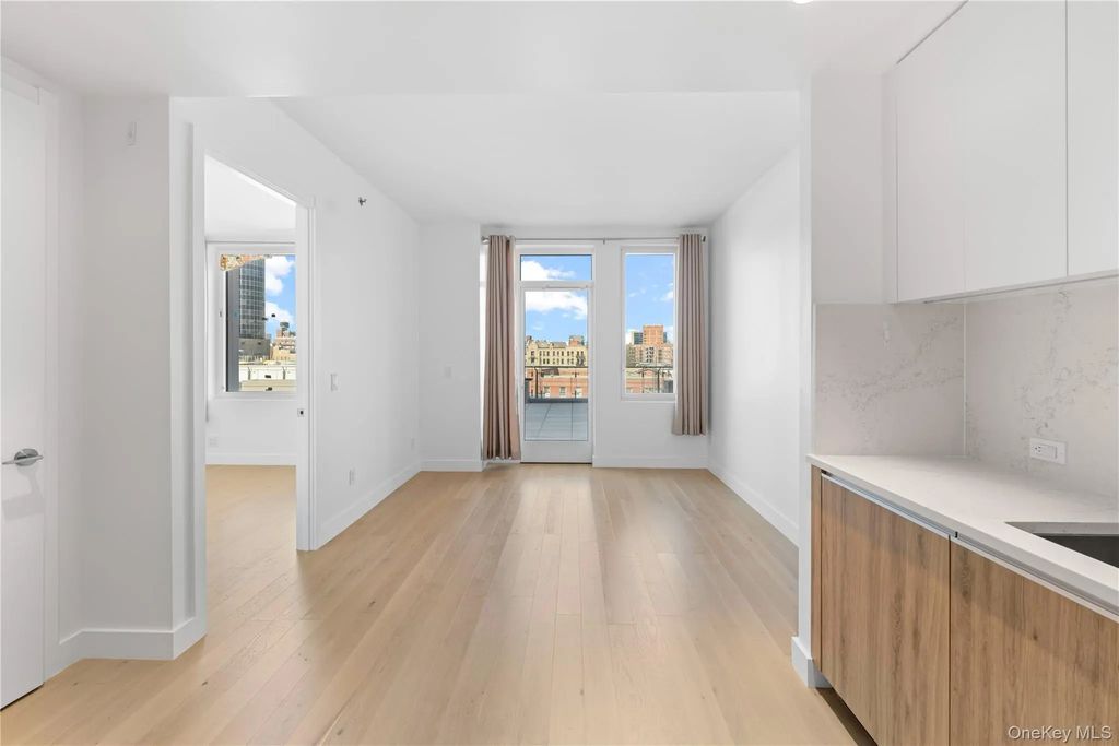 136-18 Maple Avenue # 5g, Flushing