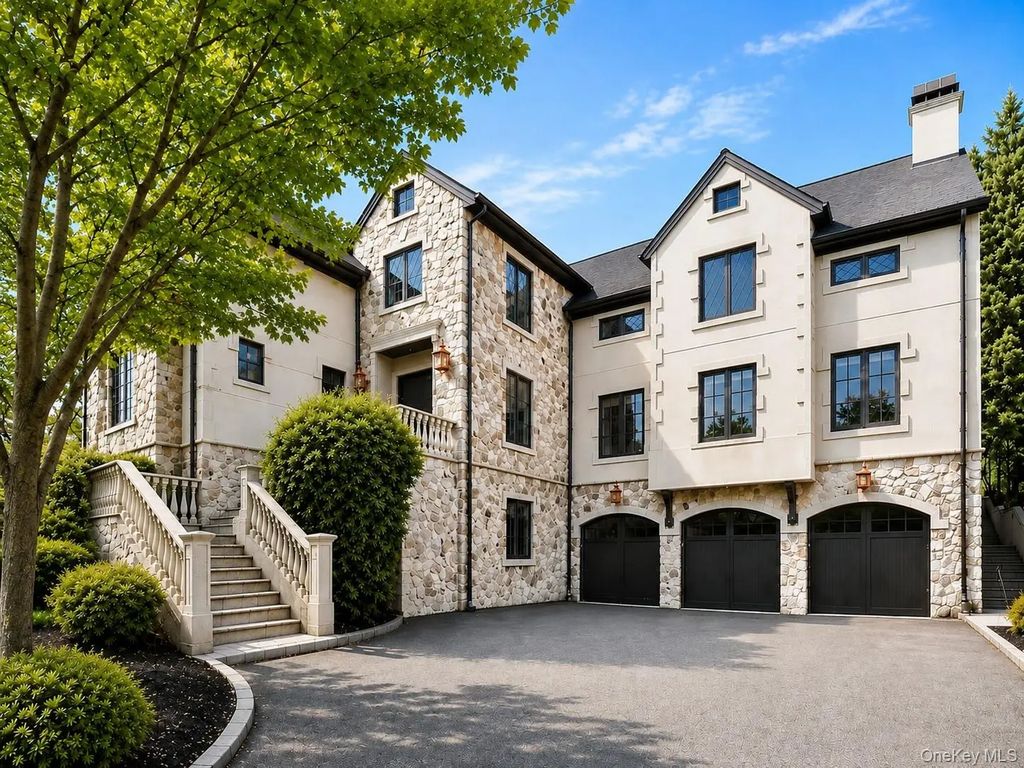 9 Earle Drive, Muttontown