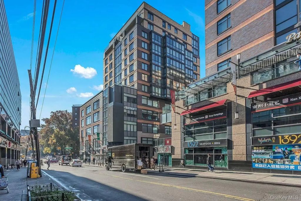 39-16 Prince Street # 7e, Flushing