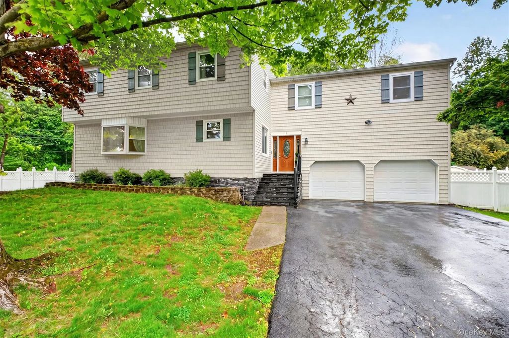1 Merrywood Road, Wappingers Falls