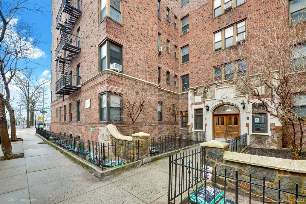 41-09 41st Street # 1a, Sunnyside
