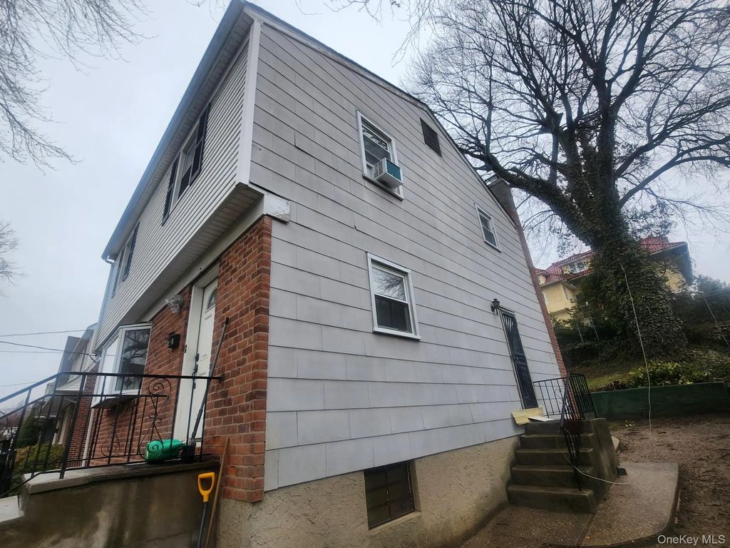 275 Claremont Avenue, Mount Vernon