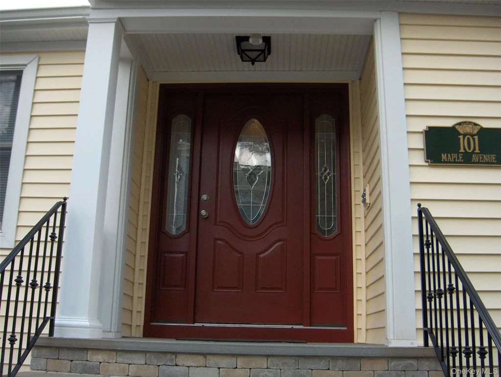 101 Maple Avenue, Sea Cliff