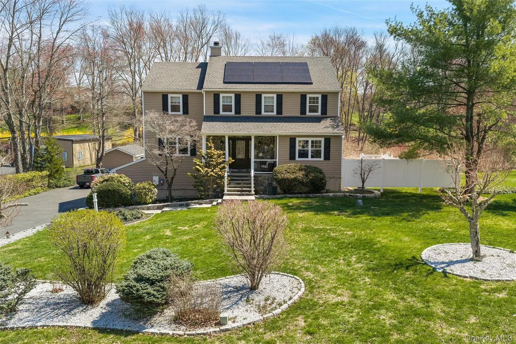 19 Peachtree Drive, Cortlandt Manor