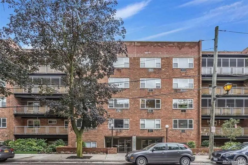 101 Lincoln Avenue 1r, Mineola