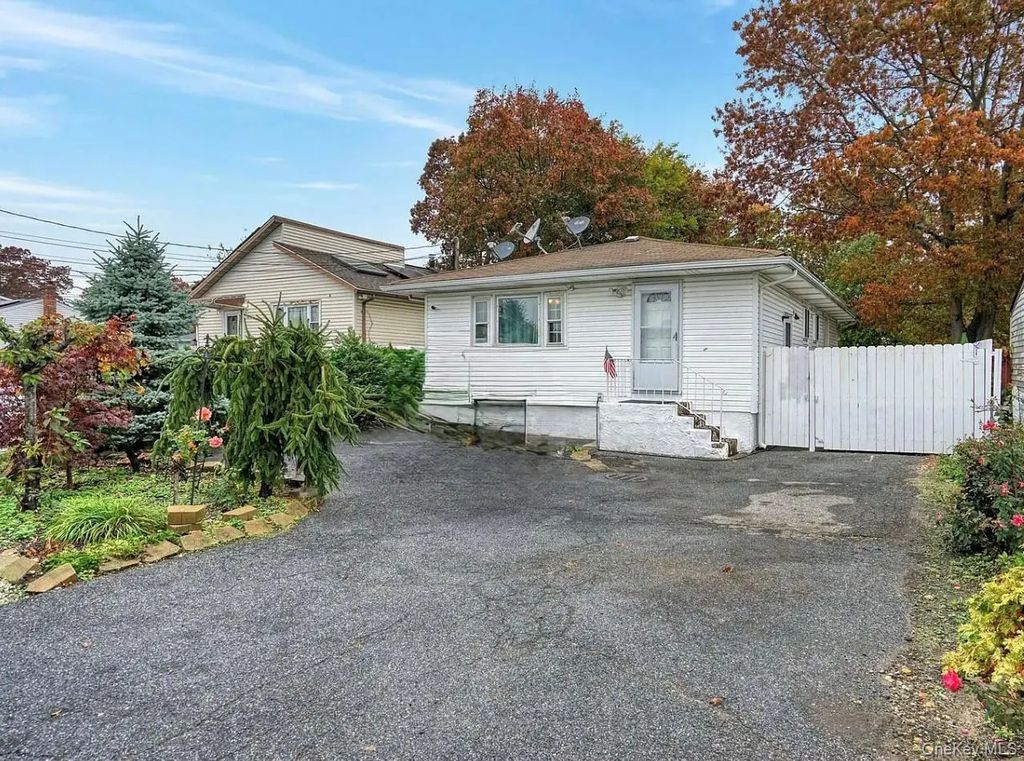 43 Johnson Avenue, Ronkonkoma