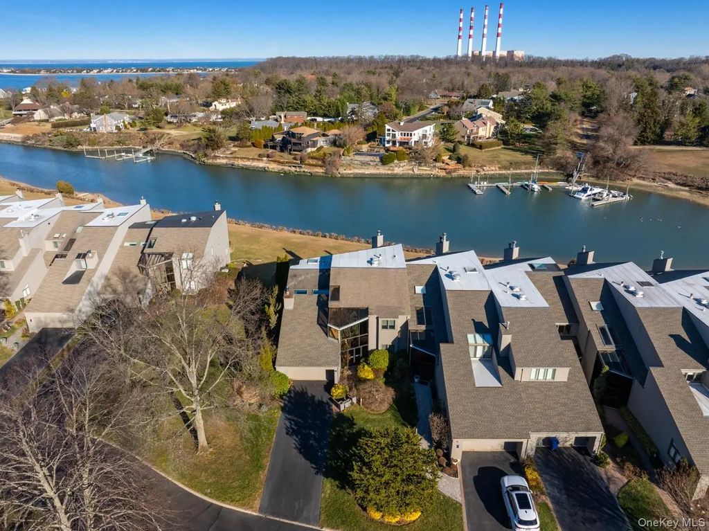 6 Lady Janes Way, Northport