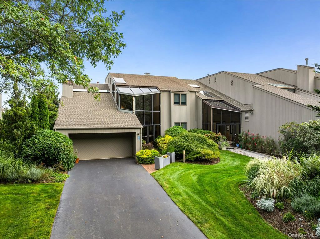 6 Lady Janes Way, Northport