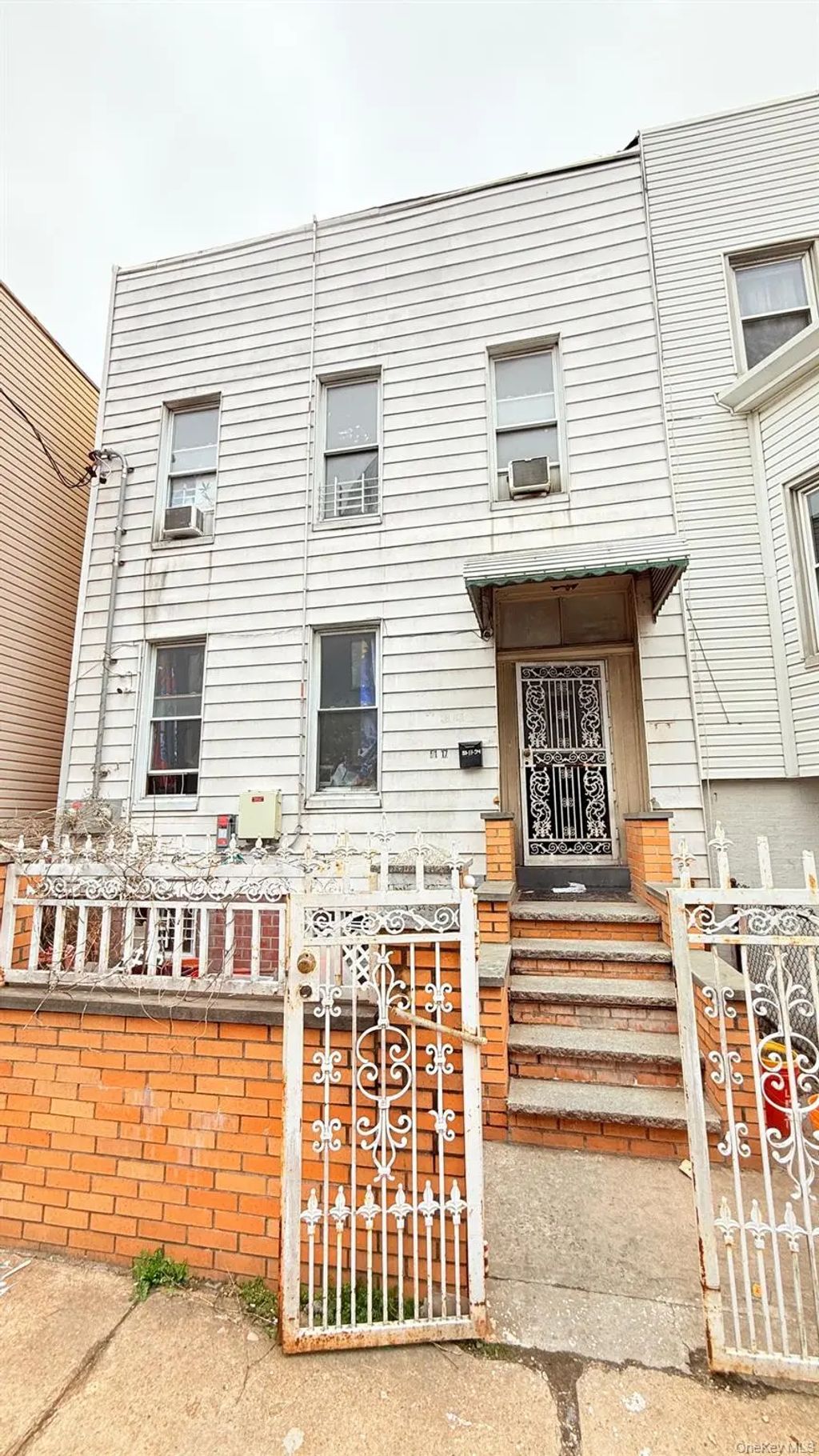 5117 34th Street, Long Island City