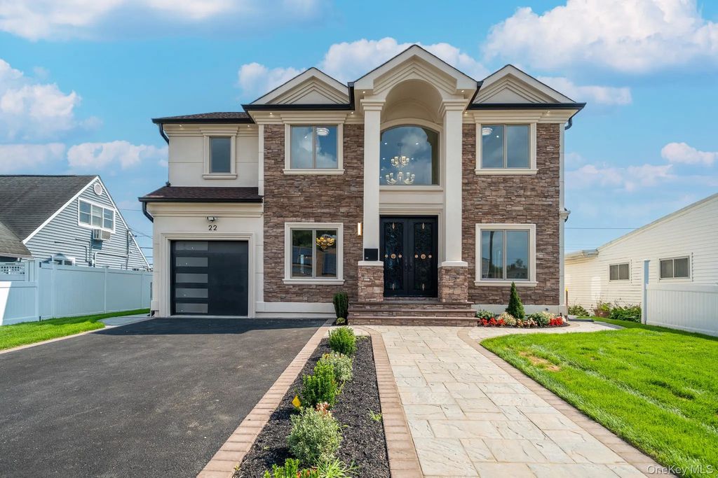 22 Sleepy Lane, Hicksville