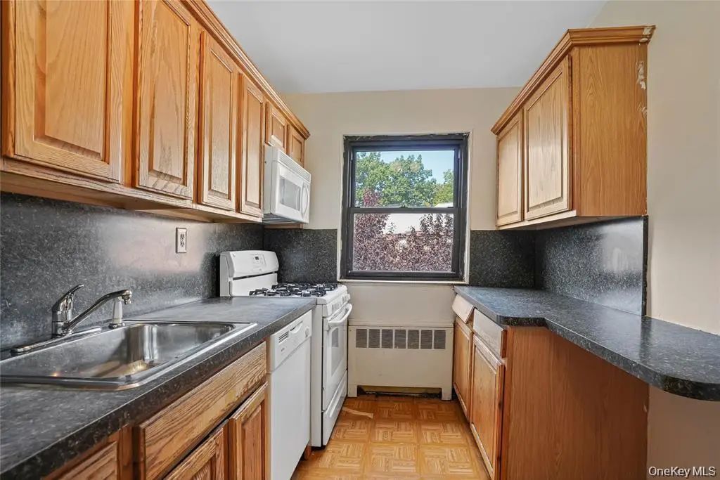 90-55 Shore Parkway # 68, Howard Beach
