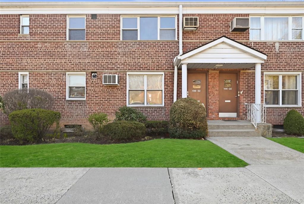 196-32 Pompeii Avenue # 2c, Holliswood