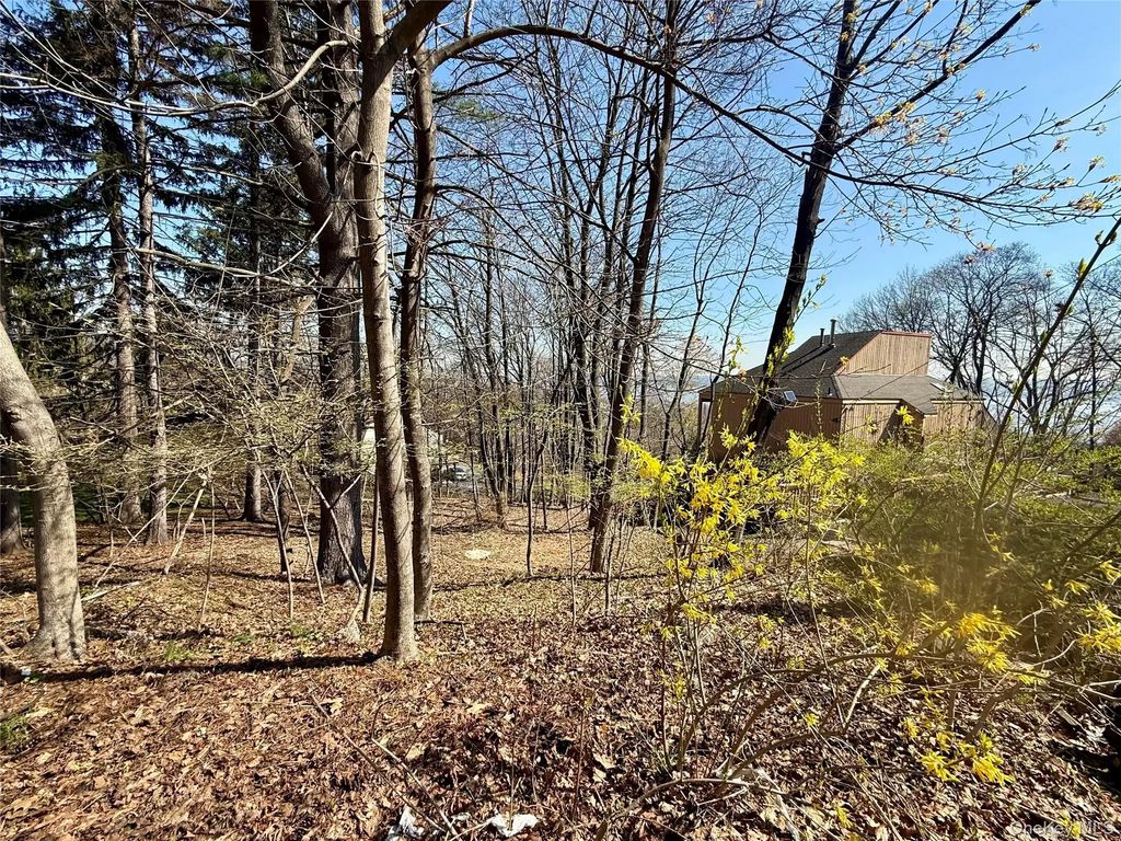 16 Terrace Drive, Nyack