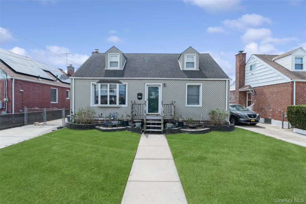 278 Dogwood Road, Valley Stream