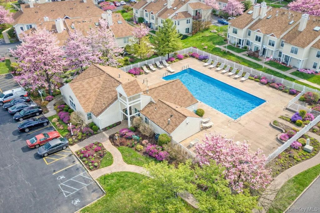 1311 Whispering Hills, Chester