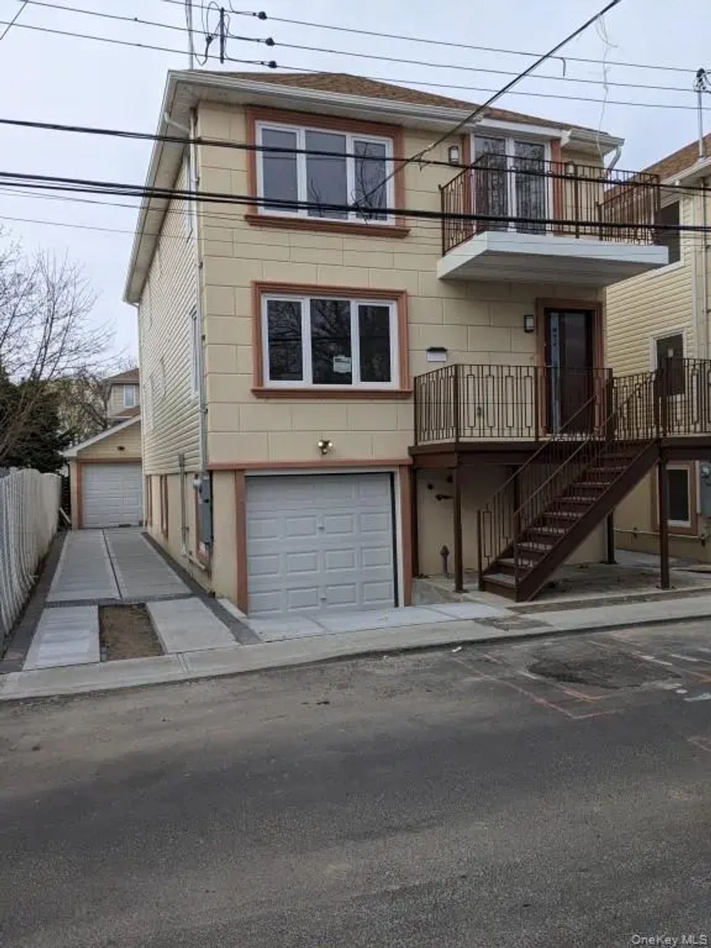 102-31 164th Avenue, Howard Beach
