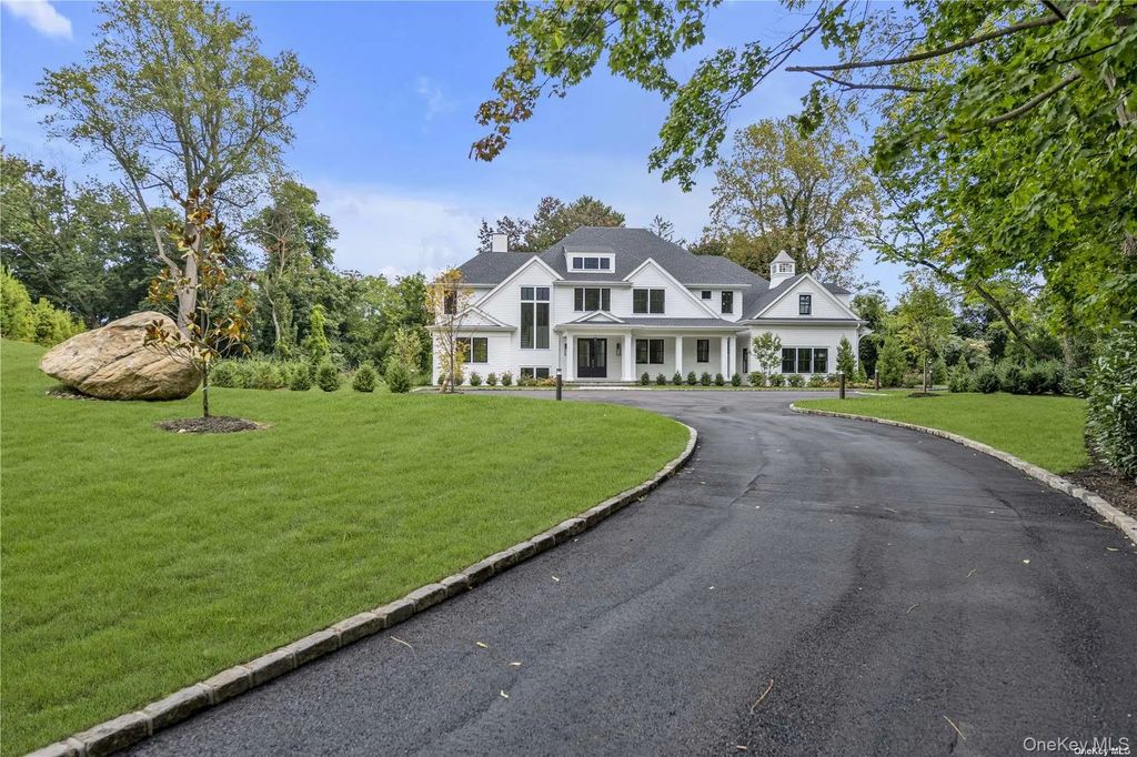 36 Cow Neck Road, Sands Point