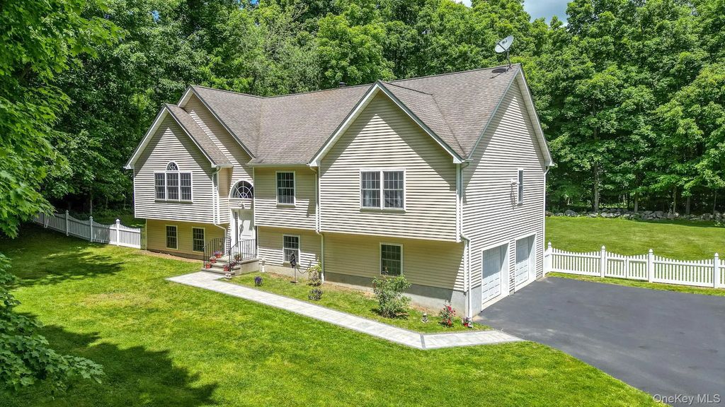 36 Front Street, Mahopac