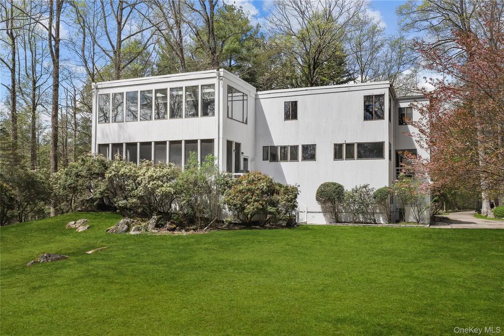 52 Whippoorwill Lake Road, Chappaqua